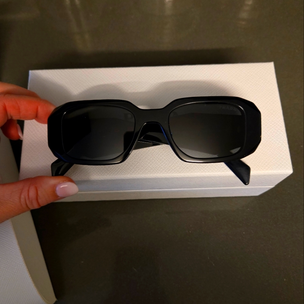Prada Sunglasses *SOLD ON VESTIAIRE